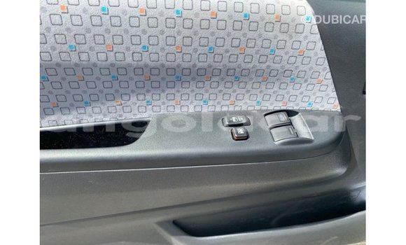 Acheter Import Voiture Toyota Hiace Blanc à Import - Dubai, Province de Bengo Acheter Import Voiture Toyota Hiace Blanc à Import - Dubai, Province de Bengo