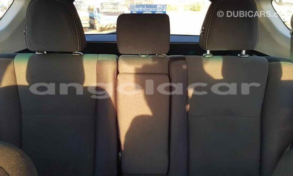 Comprar Importar Toyota RAV4 Azul Carro em Import - Dubai em Bengo Province Comprar Importar Toyota RAV4 Azul Carro em Import - Dubai em Bengo Province
