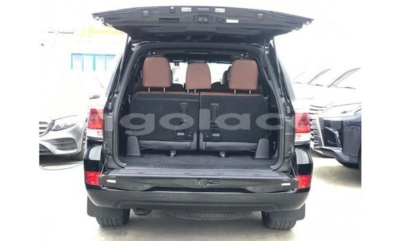 Comprar Importar Toyota Land Cruiser Preto Carro em Import - Dubai em Bengo Province Comprar Importar Toyota Land Cruiser Preto Carro em Import - Dubai em Bengo Province