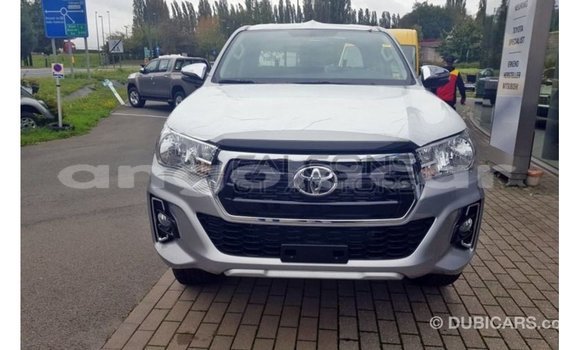 Buy Import Toyota Hilux Brown Car in Import - Dubai in Bengo Province Buy Import Toyota Hilux Brown Car in Import - Dubai in Bengo Province