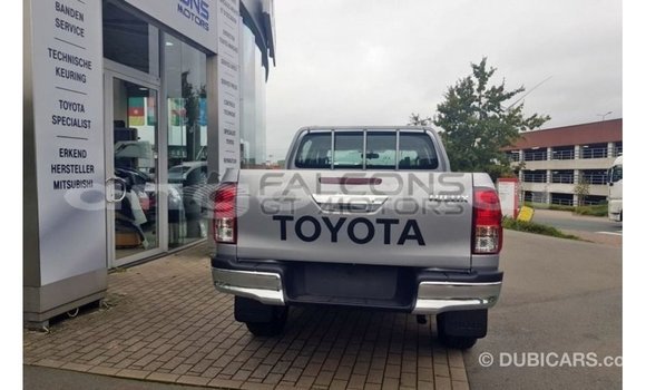 Buy Import Toyota Hilux Brown Car in Import - Dubai in Bengo Province Buy Import Toyota Hilux Brown Car in Import - Dubai in Bengo Province