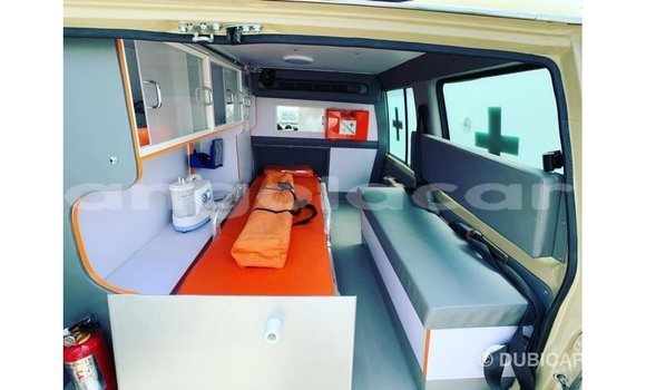 Buy Import Toyota Land Cruiser Beige Car in Import - Dubai in Bengo Province Buy Import Toyota Land Cruiser Beige Car in Import - Dubai in Bengo Province