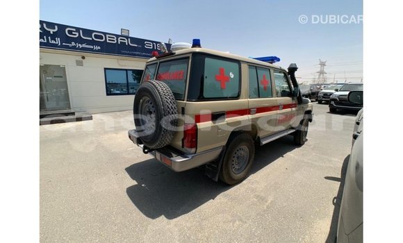 Buy Import Toyota Land Cruiser Beige Car in Import - Dubai in Bengo Province Buy Import Toyota Land Cruiser Beige Car in Import - Dubai in Bengo Province