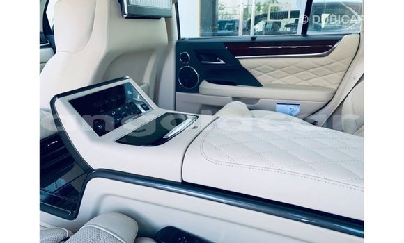 Acheter Import Voiture Lexus LX Rouge à Import - Dubai, Province de Bengo Acheter Import Voiture Lexus LX Rouge à Import - Dubai, Province de Bengo