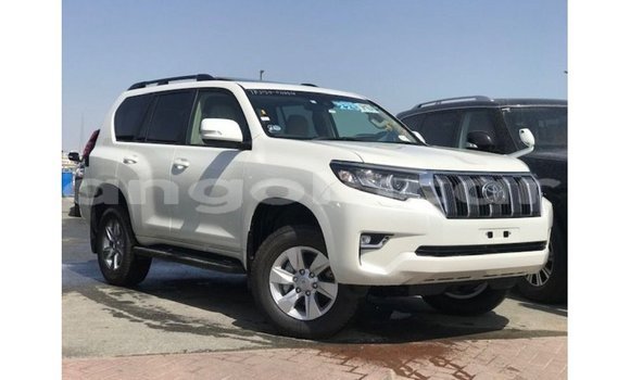 Comprar Importar Toyota Prado Branco Carro em Import - Dubai em Bengo Province Comprar Importar Toyota Prado Branco Carro em Import - Dubai em Bengo Province