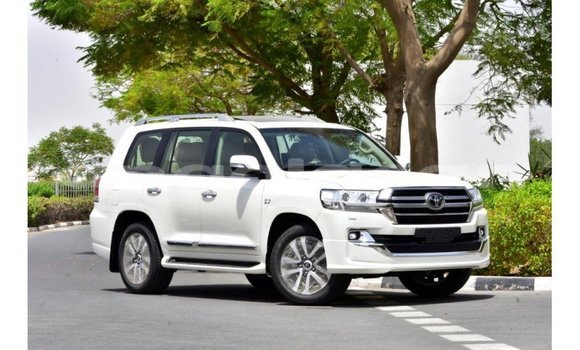 Buy Import Toyota Land Cruiser White Car in Import - Dubai in Bengo Province Buy Import Toyota Land Cruiser White Car in Import - Dubai in Bengo Province