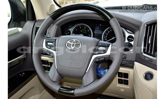 Buy Import Toyota Land Cruiser White Car in Import - Dubai in Bengo Province Buy Import Toyota Land Cruiser White Car in Import - Dubai in Bengo Province