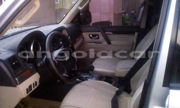Comprar Usado Mitsubishi Pajero Prata Carro em Luanda em Luanda Province Comprar Usado Mitsubishi Pajero Prata Carro em Luanda em Luanda Province