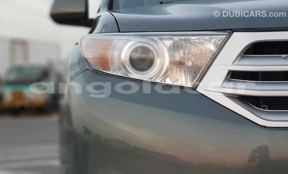 Buy Import Toyota Highlander Green Car in Import - Dubai in Bengo Province Buy Import Toyota Highlander Green Car in Import - Dubai in Bengo Province