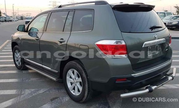 Buy Import Toyota Highlander Green Car in Import - Dubai in Bengo Province Buy Import Toyota Highlander Green Car in Import - Dubai in Bengo Province