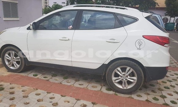 Acheter Occasion Voiture Hyundai Tucson Blanc à Luanda, Province de Luanda Acheter Occasion Voiture Hyundai Tucson Blanc à Luanda, Province de Luanda