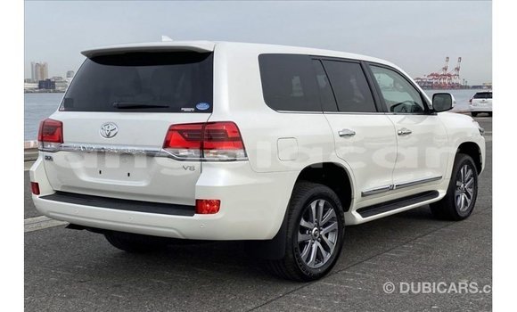 Comprar Importar Toyota Land Cruiser Branco Carro em Import - Dubai em Bengo Province Comprar Importar Toyota Land Cruiser Branco Carro em Import - Dubai em Bengo Province