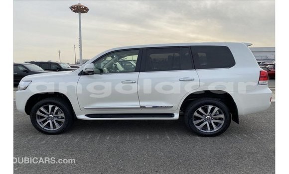 Comprar Importar Toyota Land Cruiser Branco Carro em Import - Dubai em Bengo Province Comprar Importar Toyota Land Cruiser Branco Carro em Import - Dubai em Bengo Province