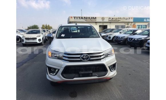 Comprar Importar Toyota Hilux Branco Carro em Import - Dubai em Bengo Province Comprar Importar Toyota Hilux Branco Carro em Import - Dubai em Bengo Province