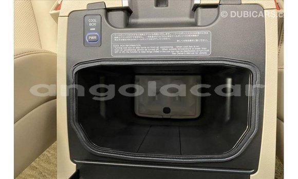 Acheter Import Voiture Toyota Land Cruiser Noir à Import - Dubai, Province de Bengo Acheter Import Voiture Toyota Land Cruiser Noir à Import - Dubai, Province de Bengo