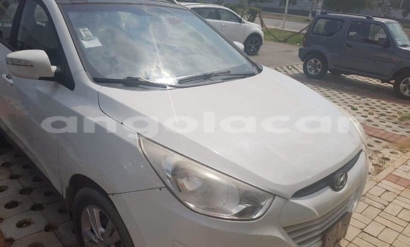 Acheter Occasion Voiture Hyundai Tucson Blanc à Luanda, Province de Luanda Acheter Occasion Voiture Hyundai Tucson Blanc à Luanda, Province de Luanda
