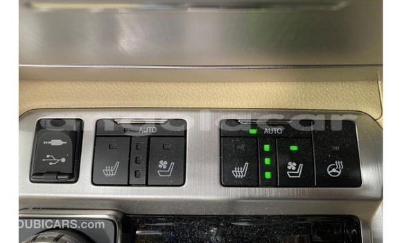 Acheter Import Voiture Toyota Land Cruiser Blanc à Import - Dubai, Province de Bengo Acheter Import Voiture Toyota Land Cruiser Blanc à Import - Dubai, Province de Bengo