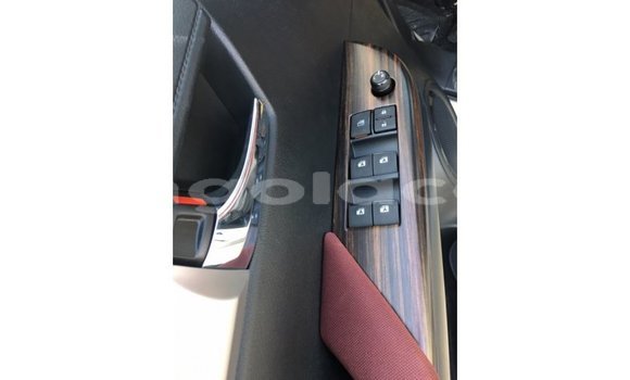Comprar Importar Toyota Hilux Branco Carro em Import - Dubai em Bengo Province Comprar Importar Toyota Hilux Branco Carro em Import - Dubai em Bengo Province