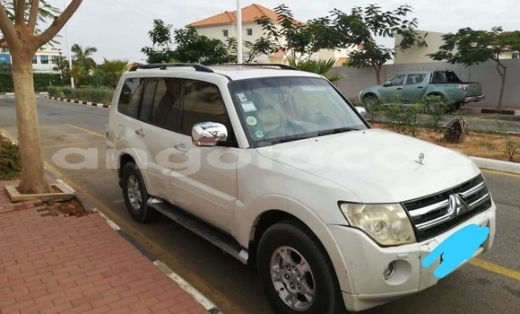 Comprar Usado Mitsubishi Pajero Branco Carro em Luanda em Luanda Province Comprar Usado Mitsubishi Pajero Branco Carro em Luanda em Luanda Province