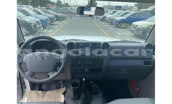 Buy Import Toyota Land Cruiser White Car in Import - Dubai in Bengo Province Buy Import Toyota Land Cruiser White Car in Import - Dubai in Bengo Province