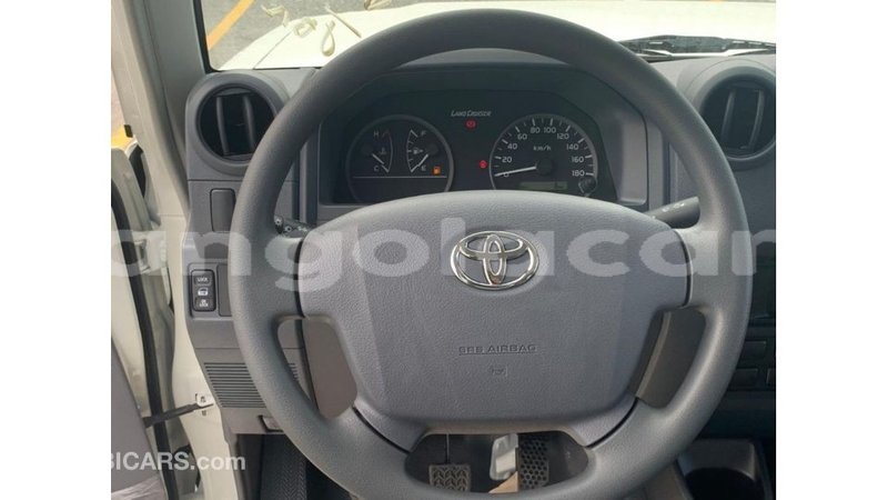 Big with watermark toyota land cruiser bengo province import dubai 7796