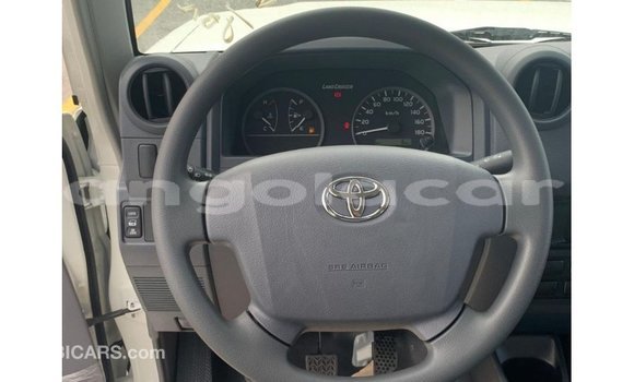 Buy Import Toyota Land Cruiser White Car in Import - Dubai in Bengo Province Buy Import Toyota Land Cruiser White Car in Import - Dubai in Bengo Province
