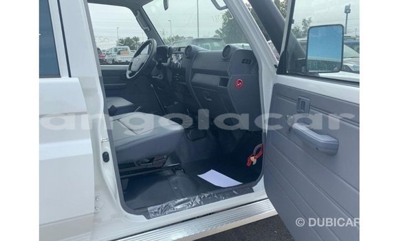 Buy Import Toyota Land Cruiser White Car in Import - Dubai in Bengo Province Buy Import Toyota Land Cruiser White Car in Import - Dubai in Bengo Province
