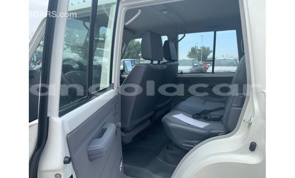 Buy Import Toyota Land Cruiser White Car in Import - Dubai in Bengo Province Buy Import Toyota Land Cruiser White Car in Import - Dubai in Bengo Province