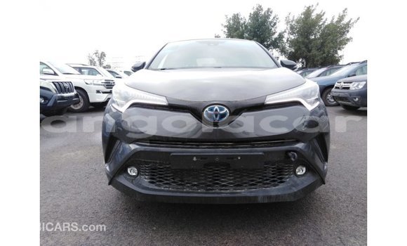 Comprar Importar Toyota C-HR Outro Carro em Import - Dubai em Bengo Province Comprar Importar Toyota C-HR Outro Carro em Import - Dubai em Bengo Province