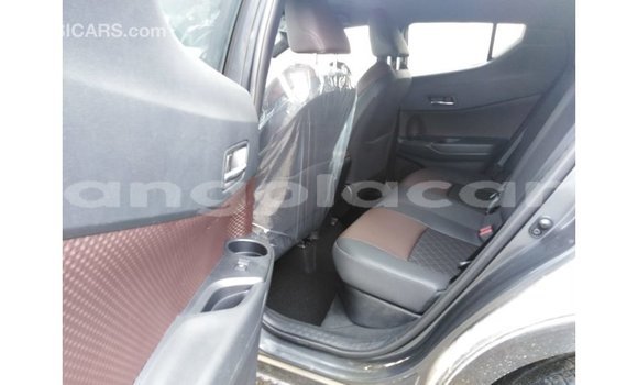 Comprar Importar Toyota C-HR Outro Carro em Import - Dubai em Bengo Province Comprar Importar Toyota C-HR Outro Carro em Import - Dubai em Bengo Province