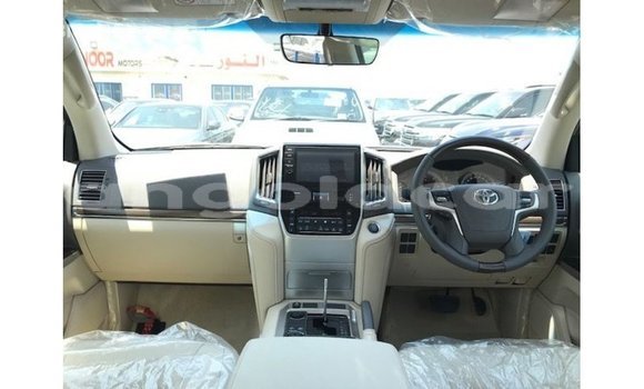 Comprar Importar Toyota Land Cruiser Azul Carro em Import - Dubai em Bengo Province Comprar Importar Toyota Land Cruiser Azul Carro em Import - Dubai em Bengo Province