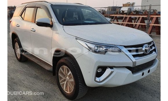 Buy Import Toyota Fortuner White Car in Import - Dubai in Bengo Province Buy Import Toyota Fortuner White Car in Import - Dubai in Bengo Province