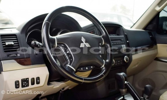 Buy Import Mitsubishi Pajero White Car in Import - Dubai in Bengo Province Buy Import Mitsubishi Pajero White Car in Import - Dubai in Bengo Province