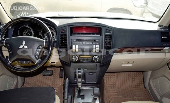Buy Import Mitsubishi Pajero White Car in Import - Dubai in Bengo Province Buy Import Mitsubishi Pajero White Car in Import - Dubai in Bengo Province