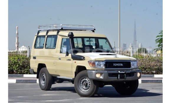 Buy Import Toyota Land Cruiser Beige Car in Import - Dubai in Bengo Province Buy Import Toyota Land Cruiser Beige Car in Import - Dubai in Bengo Province