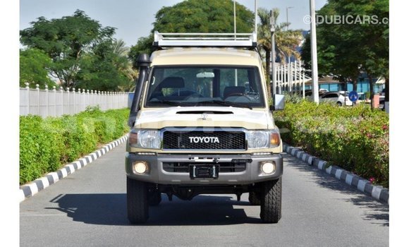Buy Import Toyota Land Cruiser Beige Car in Import - Dubai in Bengo Province Buy Import Toyota Land Cruiser Beige Car in Import - Dubai in Bengo Province