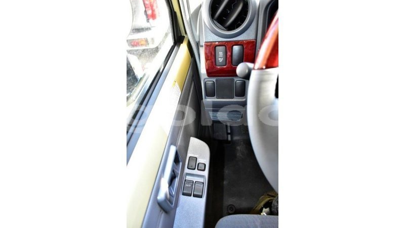 Big with watermark toyota land cruiser bengo province import dubai 7841