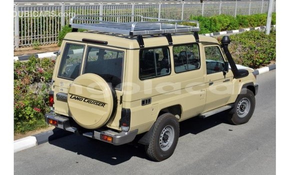 Buy Import Toyota Land Cruiser Beige Car in Import - Dubai in Bengo Province Buy Import Toyota Land Cruiser Beige Car in Import - Dubai in Bengo Province