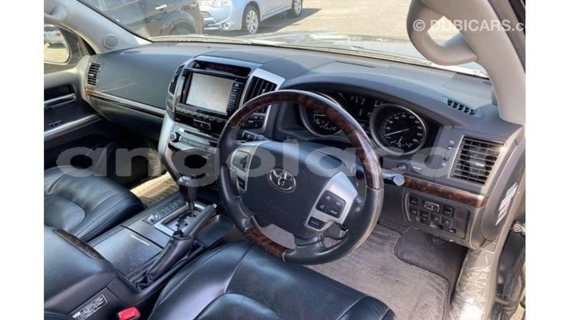 Big with watermark toyota land cruiser bengo province import dubai 7844