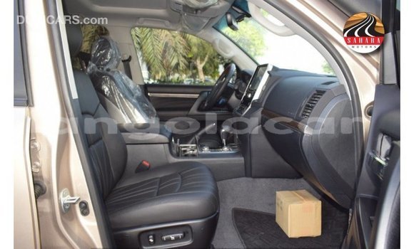 Buy Import Toyota Land Cruiser Other Car in Import - Dubai in Bengo Province Buy Import Toyota Land Cruiser Other Car in Import - Dubai in Bengo Province