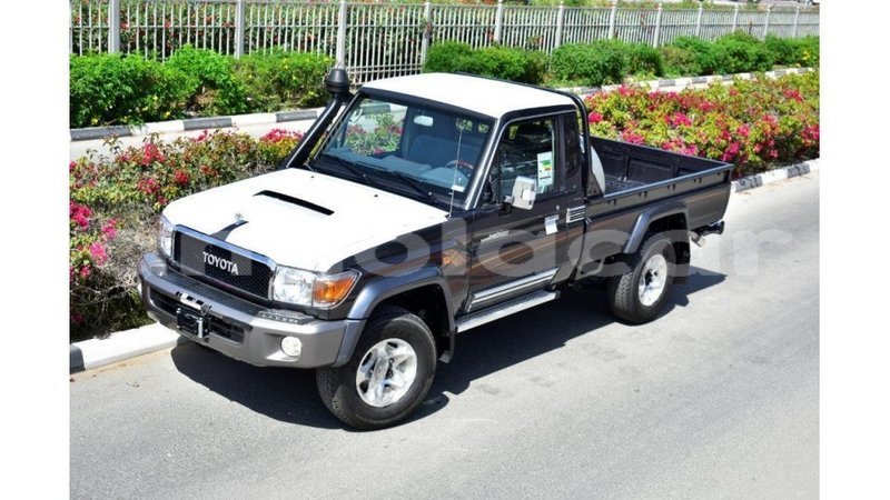 Big with watermark toyota land cruiser bengo province import dubai 7848
