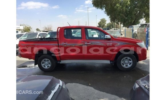 Comprar Importar Toyota Hilux Vermelho Carro em Import - Dubai em Bengo Province Comprar Importar Toyota Hilux Vermelho Carro em Import - Dubai em Bengo Province