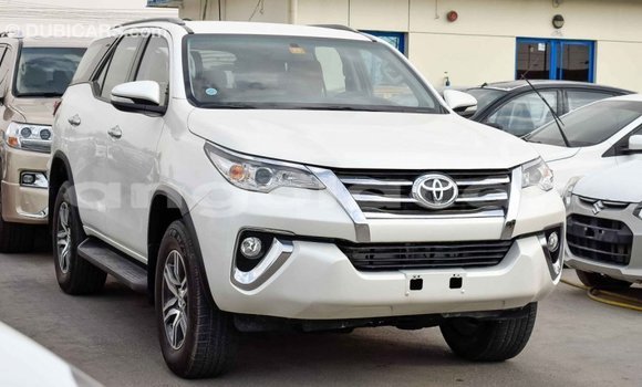 Comprar Importar Toyota Fortuner Branco Carro em Import - Dubai em Bengo Province Comprar Importar Toyota Fortuner Branco Carro em Import - Dubai em Bengo Province