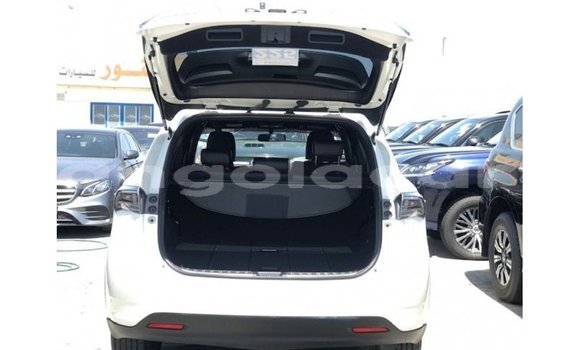 Comprar Importar Toyota Harrier Branco Carro em Import - Dubai em Bengo Province Comprar Importar Toyota Harrier Branco Carro em Import - Dubai em Bengo Province