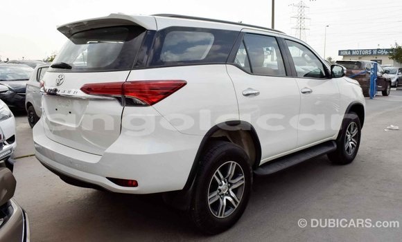 Comprar Importar Toyota Fortuner Branco Carro em Import - Dubai em Bengo Province Comprar Importar Toyota Fortuner Branco Carro em Import - Dubai em Bengo Province