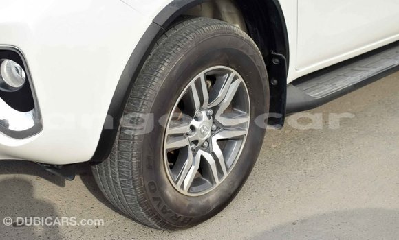 Comprar Importar Toyota Fortuner Branco Carro em Import - Dubai em Bengo Province Comprar Importar Toyota Fortuner Branco Carro em Import - Dubai em Bengo Province