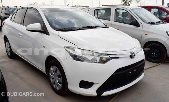 Comprar Importar Toyota Yaris Branco Carro em Import - Dubai em Bengo Province Comprar Importar Toyota Yaris Branco Carro em Import - Dubai em Bengo Province