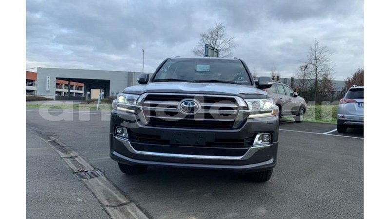 Big with watermark toyota land cruiser bengo province import dubai 7862