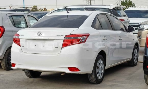 Comprar Importar Toyota Yaris Branco Carro em Import - Dubai em Bengo Province Comprar Importar Toyota Yaris Branco Carro em Import - Dubai em Bengo Province