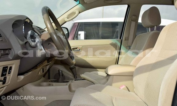 Comprar Importar Toyota Fortuner Branco Carro em Import - Dubai em Bengo Province Comprar Importar Toyota Fortuner Branco Carro em Import - Dubai em Bengo Province
